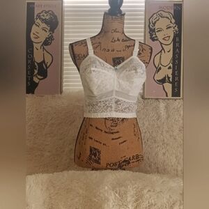 Vintage 1950's 1960's  Ivory Pinup long line Bullet Bra  PennyRich